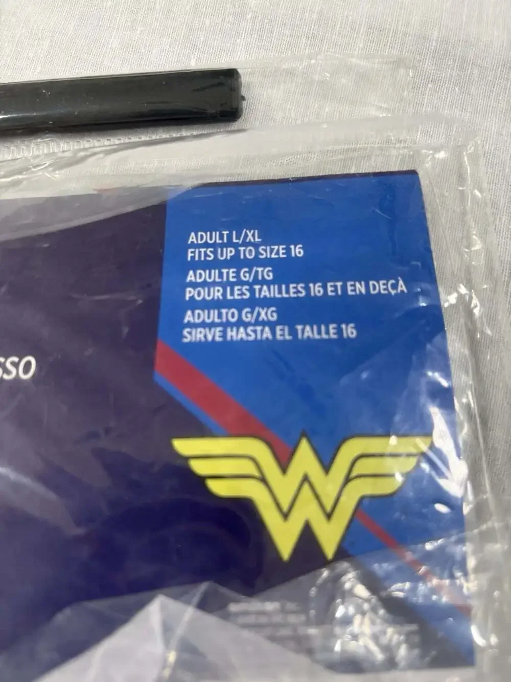 Wonder Woman Adult Costume 6 Piece Set L/XL New Cosplay Comic Con Halloween
